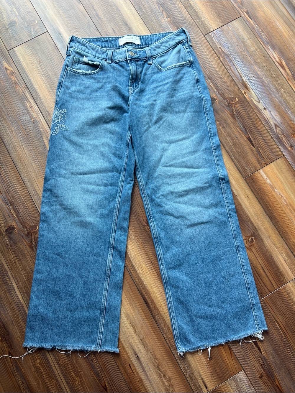 Hollister Light Blue Low-Rise Baggy Jeans 6R